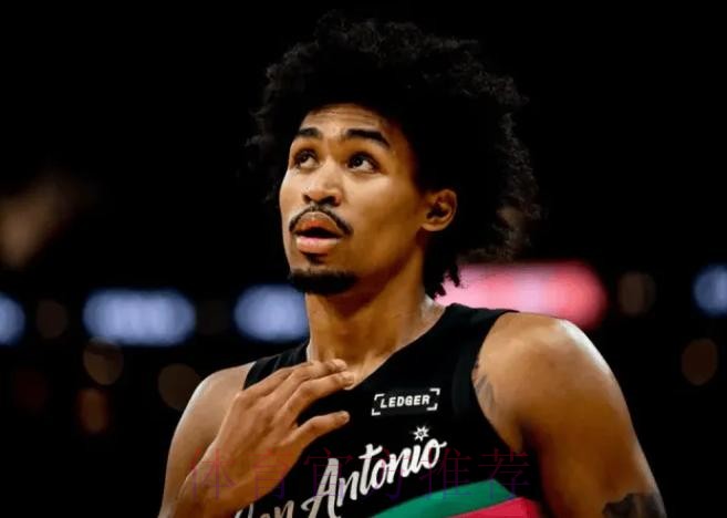 马刺3后卫怎么了？福克斯卡斯尔哈珀合计35中8，命中率22.9%